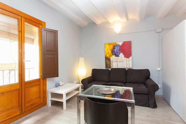 Foto 2 de Venta de piso en El Raval de 1 habitación con terraza y aire acondicionado