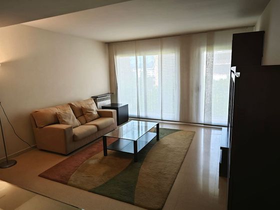 Foto 2 de Alquiler de piso en Eixample Sud – Migdia de 3 habitaciones con garaje y muebles
