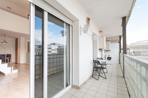 Foto 2 de Àtic en venda a Eixample Nord – La Devesa de 3 habitacions amb terrassa i piscina
