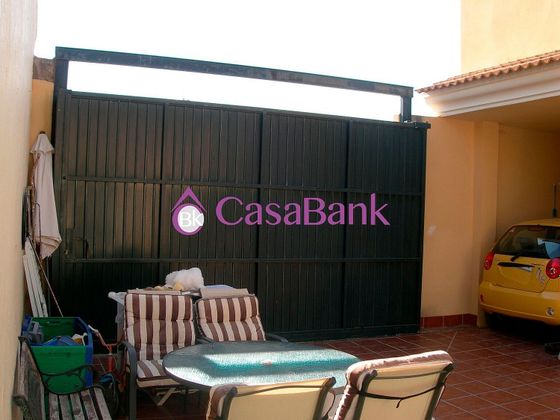 Foto 2 de Casa en venda a Poniente-Norte - Miralbaida - Parque Azahara de 4 habitacions amb terrassa i piscina