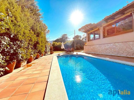 Foto 1 de Casa en venta en Golf Costa Brava - Bufaganyes de 3 habitaciones con piscina y garaje