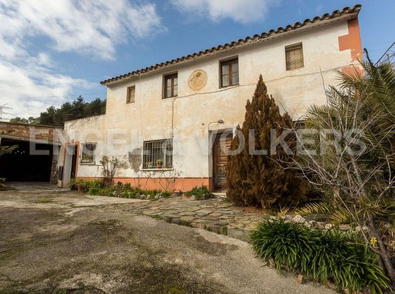 Foto 1 de Venta de casa rural en Sant Climent de Llobregat de 4 habitaciones con terraza y garaje