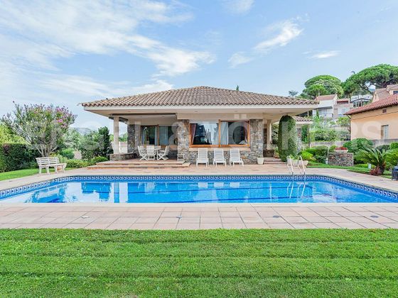 Foto 1 de Xalet en venda a Garriga, La de 5 habitacions amb piscina i balcó