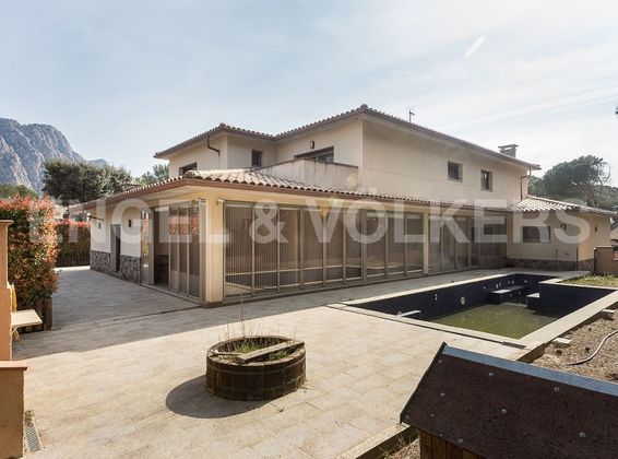 Foto 1 de Chalet en venta en Collbató de 5 habitaciones con terraza y piscina