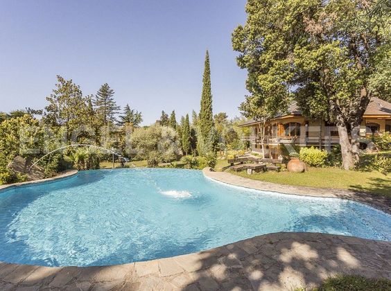 Foto 1 de Xalet en venda a Begues de 11 habitacions amb terrassa i piscina