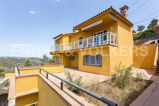 Foto 1 de Xalet en venda a Torrelles de Llobregat de 4 habitacions amb terrassa i garatge