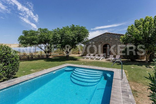 Foto 2 de Xalet en venda a Subirats de 8 habitacions amb terrassa i piscina