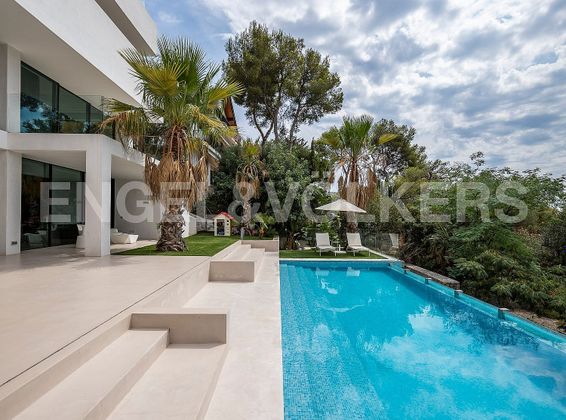 Foto 1 de Xalet en venda a Bellamar de 6 habitacions amb terrassa i piscina
