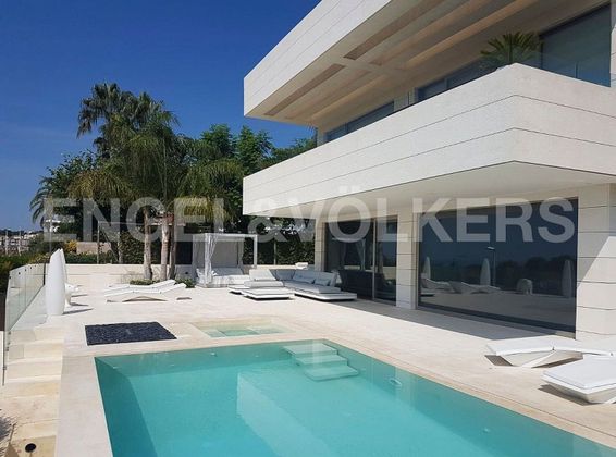 Foto 2 de Xalet en venda a Teià de 6 habitacions amb terrassa i piscina