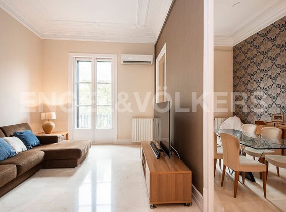 Foto 2 de Piso en venta en La Dreta de l'Eixample de 4 habitaciones con terraza y balcón