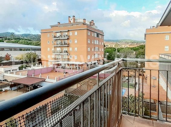 Foto 1 de Pis en venda a Vista Alegre de 3 habitacions amb balcó i aire acondicionat