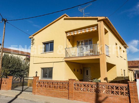 Foto 1 de Chalet en venta en Sant Martí Sarroca de 6 habitaciones con terraza y garaje