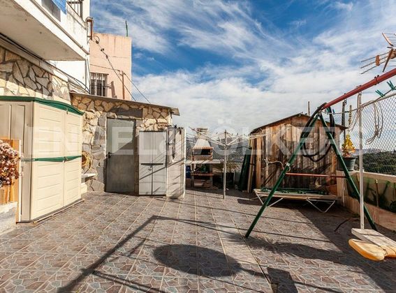 Foto 2 de Pis en venda a Torre Baró de 5 habitacions amb terrassa i aire acondicionat