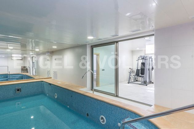 Foto 2 de Xalet en venda a Residencial de 7 habitacions amb terrassa i piscina