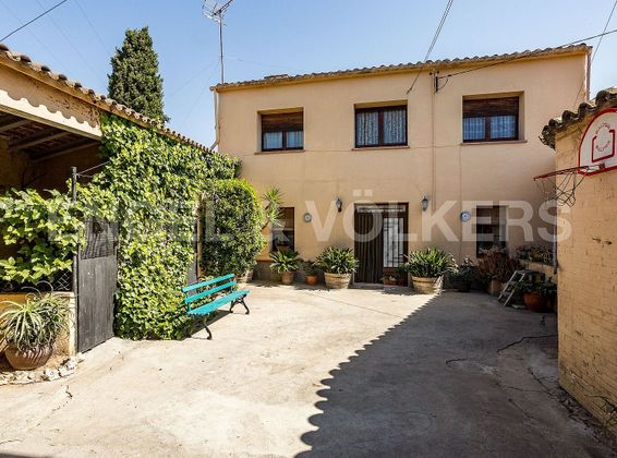 Foto 1 de Casa rural en venta en Santa Margarida i els Monjos de 6 habitaciones con piscina y garaje