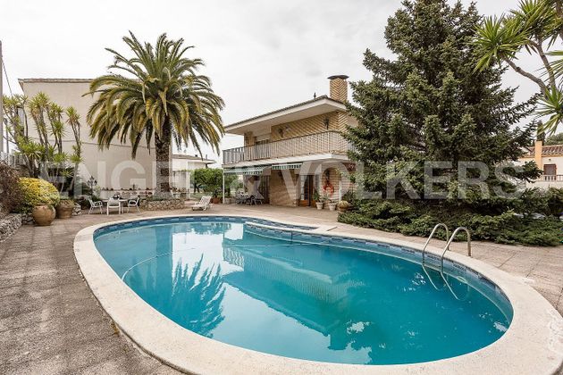 Foto 1 de Venta de chalet en Olèrdola de 7 habitaciones con terraza y piscina