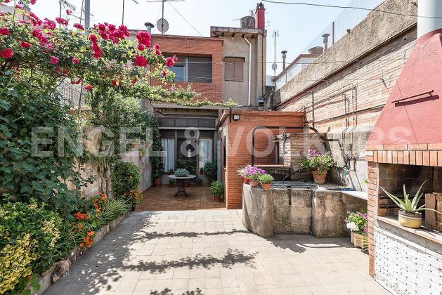 Foto 2 de Casa adossada en venda a Centre - Sabadell de 4 habitacions amb terrassa i garatge