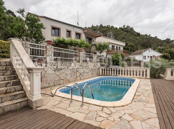 Foto 1 de Venta de chalet en Caldes de Montbui de 4 habitaciones con piscina y jardín