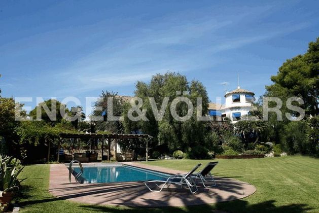 Foto 1 de Chalet en venta en Can Girona - Terramar - Can Pei - Vinyet de 11 habitaciones con terraza y piscina