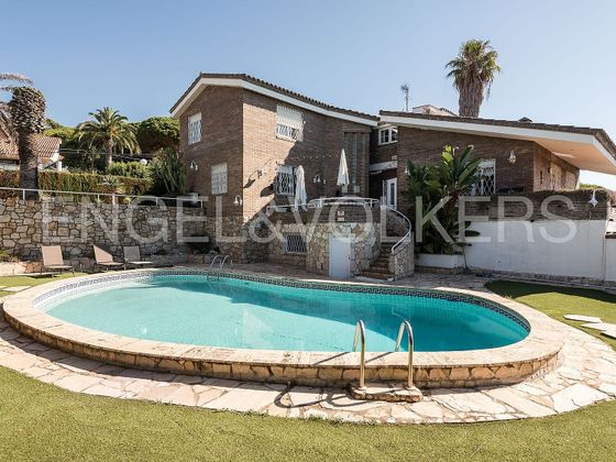 Foto 1 de Xalet en venda a Cabrera de Mar de 5 habitacions amb terrassa i piscina