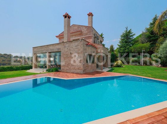 Foto 2 de Venta de chalet en Sant Andreu de Llavaneres de 5 habitaciones con terraza y piscina
