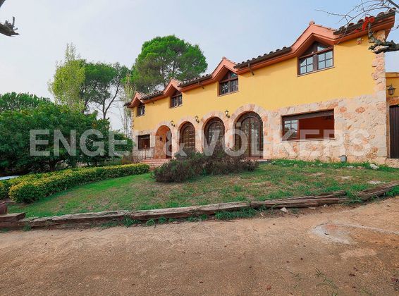 Foto 1 de Xalet en venda a Mas Rampinyó - Carrerada de 10 habitacions amb terrassa i jardí