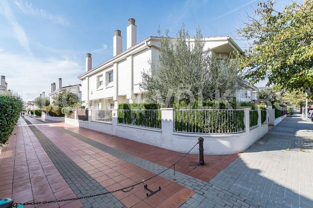 Foto 1 de Casa adossada en venda a Premià de Mar de 4 habitacions amb jardí i balcó