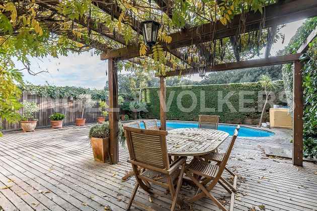 Foto 2 de Venta de casa en Argentona de 4 habitaciones con terraza y piscina