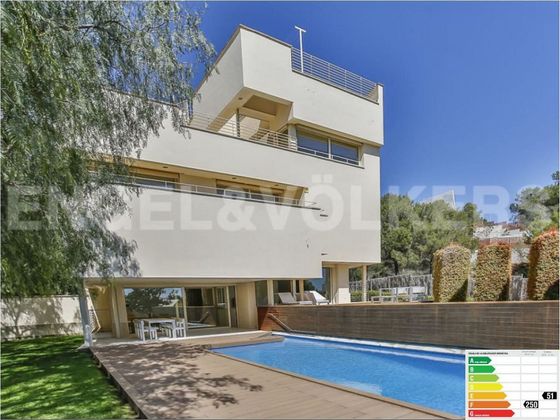 Foto 1 de Chalet en venta en Can Girona - Terramar - Can Pei - Vinyet de 5 habitaciones con terraza y piscina