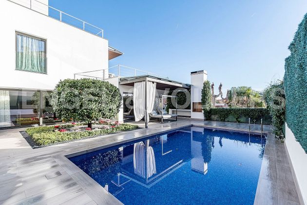 Foto 1 de Venta de chalet en Premià de Dalt de 4 habitaciones con terraza y piscina