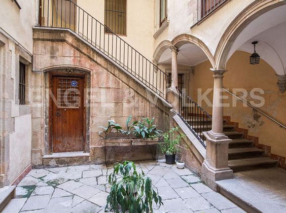 Foto 1 de Venta de piso en Sant Pere, Santa Caterina i la Ribera de 3 habitaciones con terraza y balcón