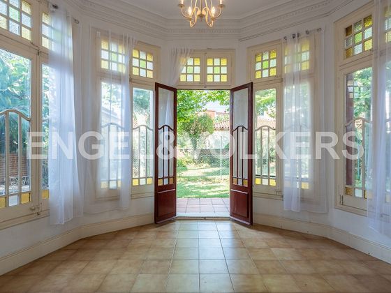 Foto 1 de Xalet en venda a Horta de 17 habitacions amb terrassa i jardí