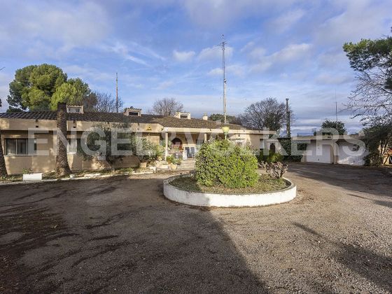 Foto 2 de Xalet en venda a Banyeres del Penedès de 8 habitacions amb terrassa i jardí