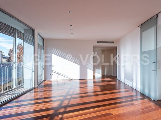 Foto 2 de Pis en venda a Centre - Sabadell de 4 habitacions amb balcó i aire acondicionat