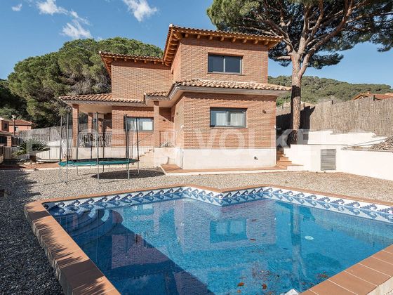 Foto 1 de Xalet en venda a Argentona de 4 habitacions amb terrassa i piscina