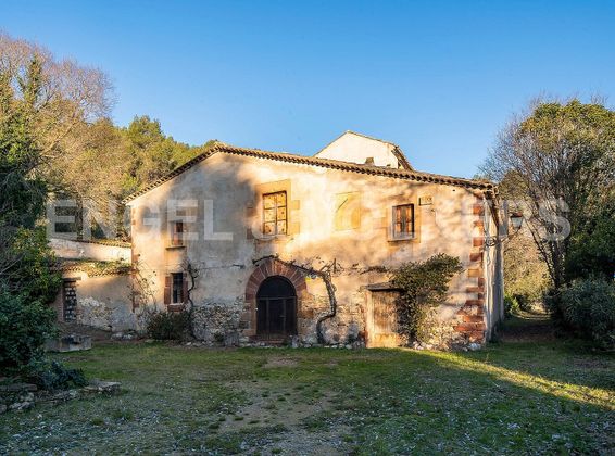Foto 2 de Casa en venda a Sant Andreu de la Barca de 8 habitacions amb jardí
