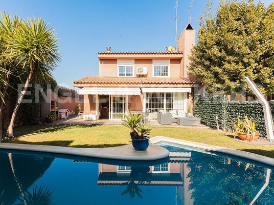 Foto 1 de Casa en venda a Sant Quirze Parc- Vallsuau - Castellet de 4 habitacions amb piscina i jardí