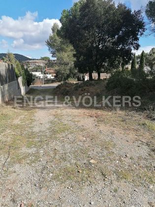 Foto 1 de Venta de terreno en Begues de 1006 m²