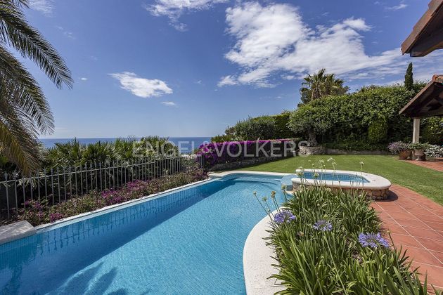 Foto 1 de Venta de chalet en Levantina - Montgavina - Quintmar de 5 habitaciones con terraza y piscina