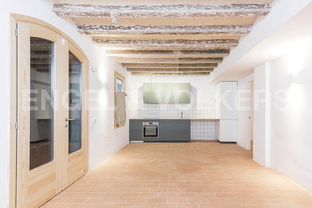 Foto 2 de Venta de piso en La Barceloneta de 2 habitaciones y 137 m²