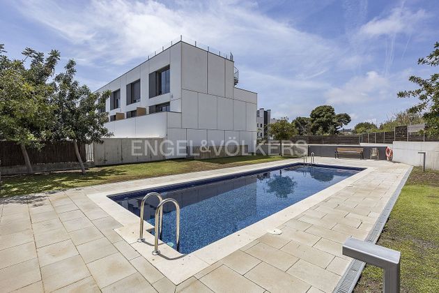 Foto 2 de Casa adossada en venda a Can Girona - Terramar - Can Pei - Vinyet de 4 habitacions amb terrassa i piscina