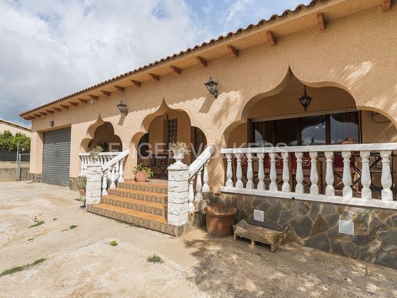 Foto 1 de Xalet en venda a Llorenç del Penedès de 4 habitacions amb terrassa i garatge