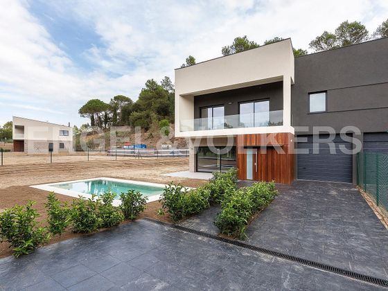 Foto 1 de Venta de casa en Roca del Vallès, la de 4 habitaciones con terraza y piscina