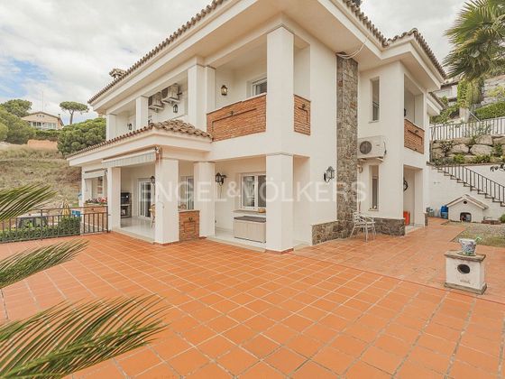 Foto 1 de Xalet en venda a Vilassar de Dalt de 6 habitacions amb terrassa i piscina
