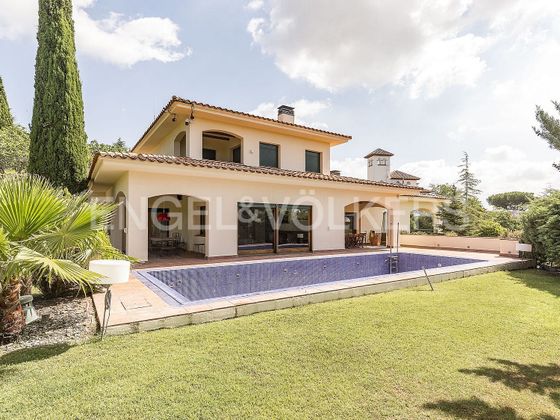 Foto 1 de Chalet en venta en Bellaterra de 7 habitaciones con terraza y piscina