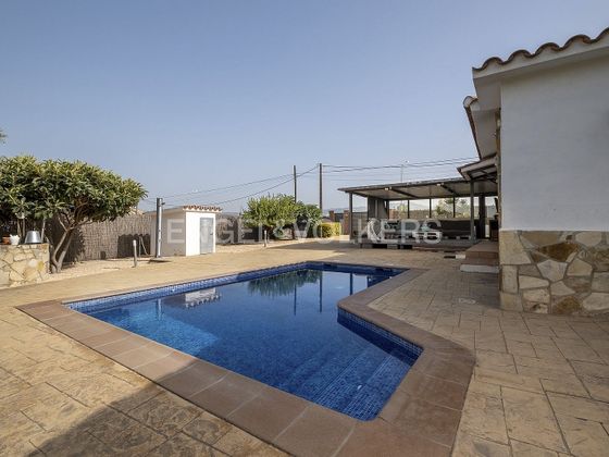 Foto 2 de Xalet en venda a Santa Eulàlia de Ronçana de 4 habitacions amb terrassa i piscina