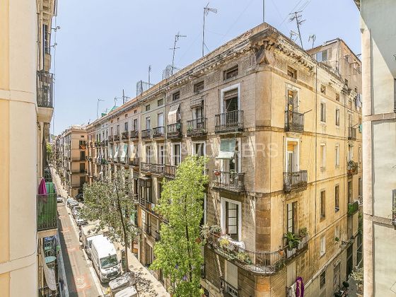 Foto 1 de Pis en venda a El Raval de 3 habitacions amb balcó i aire acondicionat