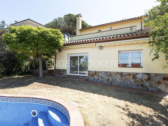 Foto 1 de Venta de chalet en Sant Antoni de Vilamajor de 5 habitaciones con terraza y piscina