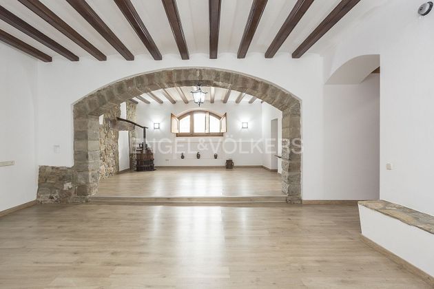 Foto 2 de Casa rural en venda a Sant Jaume Sesoliveres - Pla de la Maça de 5 habitacions amb terrassa i piscina