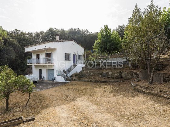Foto 1 de Xalet en venda a Arenys de Munt de 4 habitacions amb terrassa i garatge